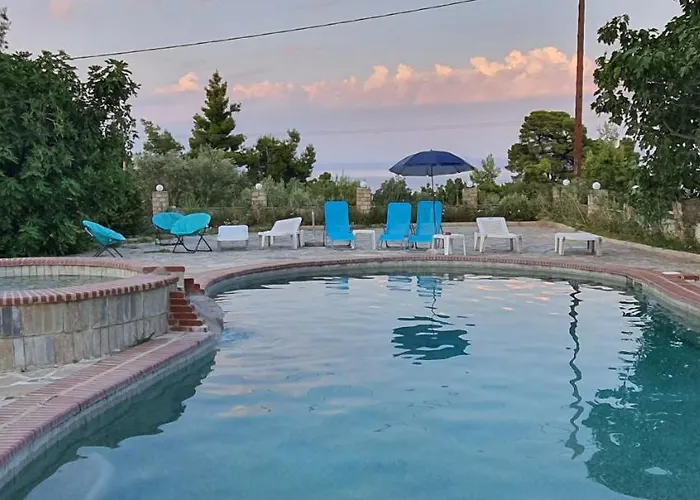 Pashos Hotel
