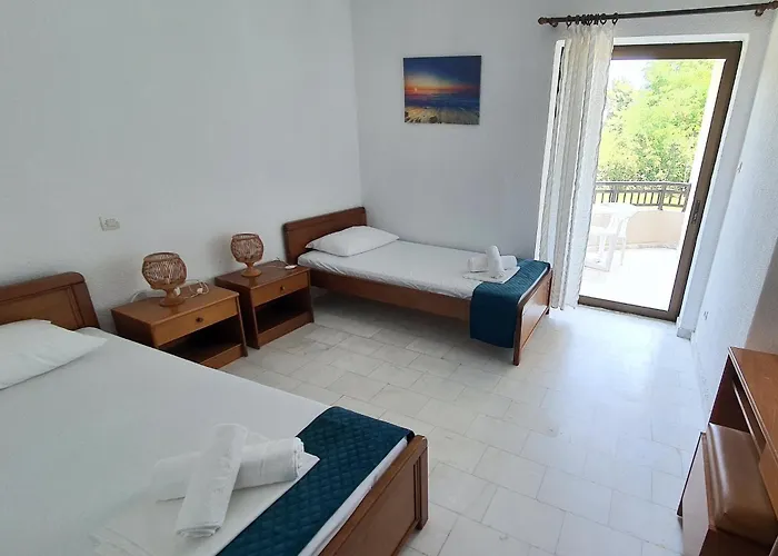 Pashos Hotel