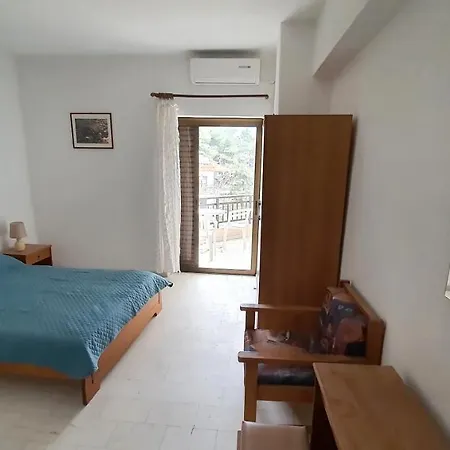 Hotel Pashos