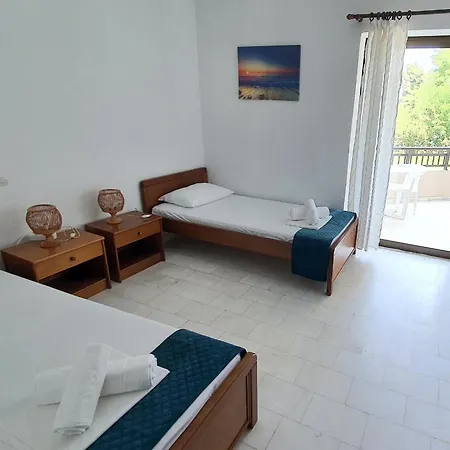 Pashos Hotel
