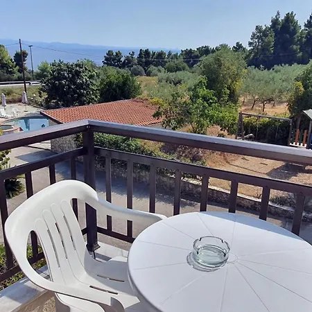 Pashos Hotel