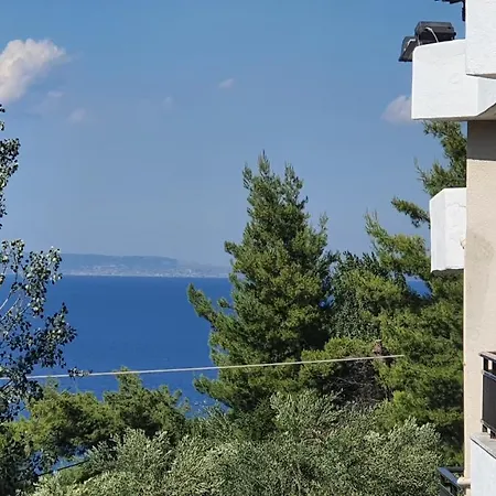 Pashos Hotel *